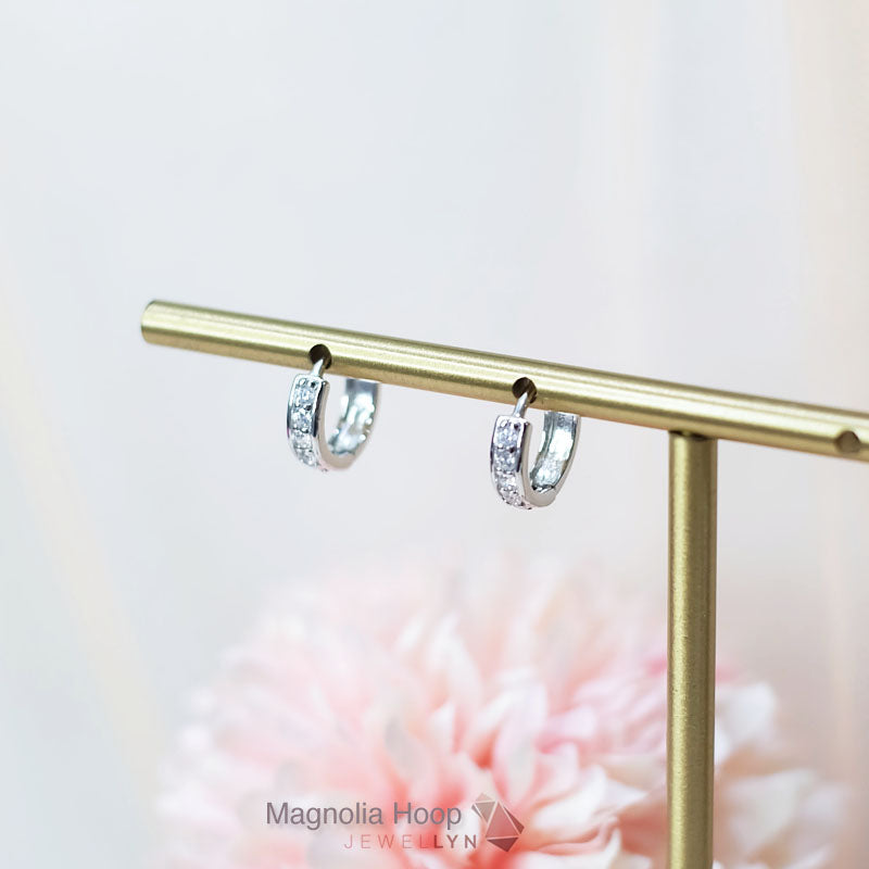 E17270 - Magnolia Hoop Earrings