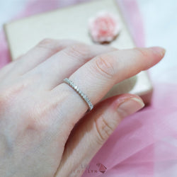R17066 - Lily Ring