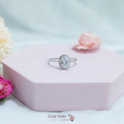 R17213 - Oval Halo Ring