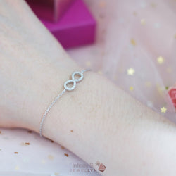 B17034 - Infinity Bracelet (S)