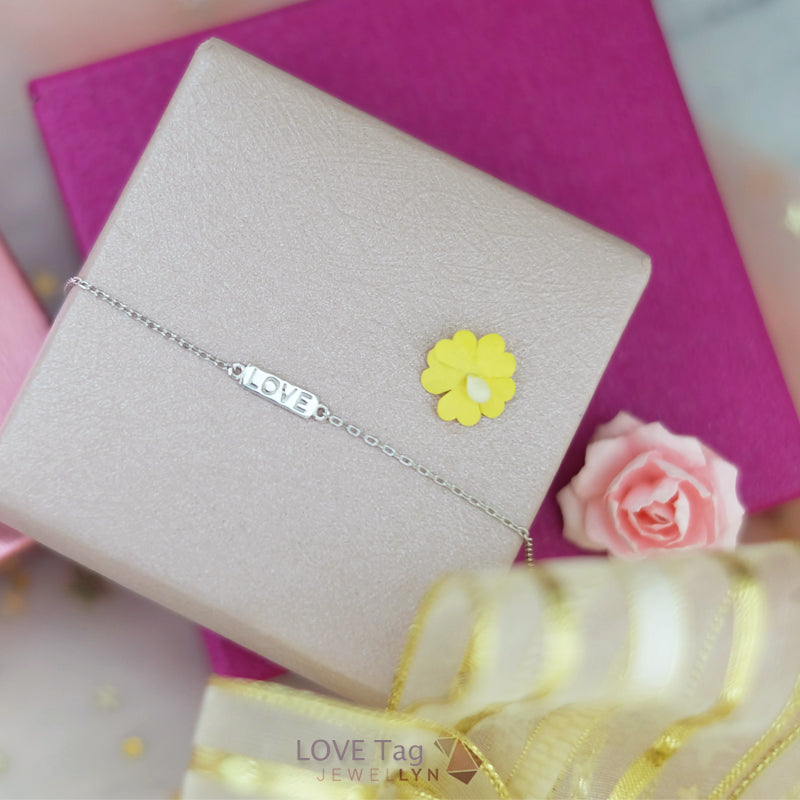 B17046 - LOVE Tag Bracelet