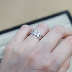 MTR705 - Silver Band Ring (6M)