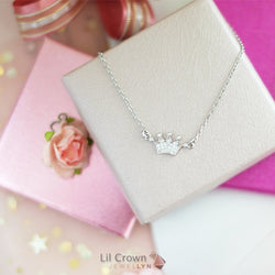 N17034 - Lil Crown Necklace