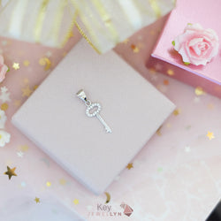 P17059 - Key Pendant
