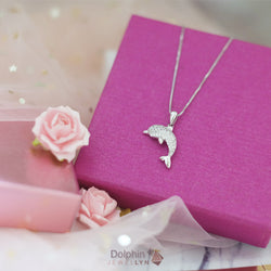 P17069 - Dolphin Pendant