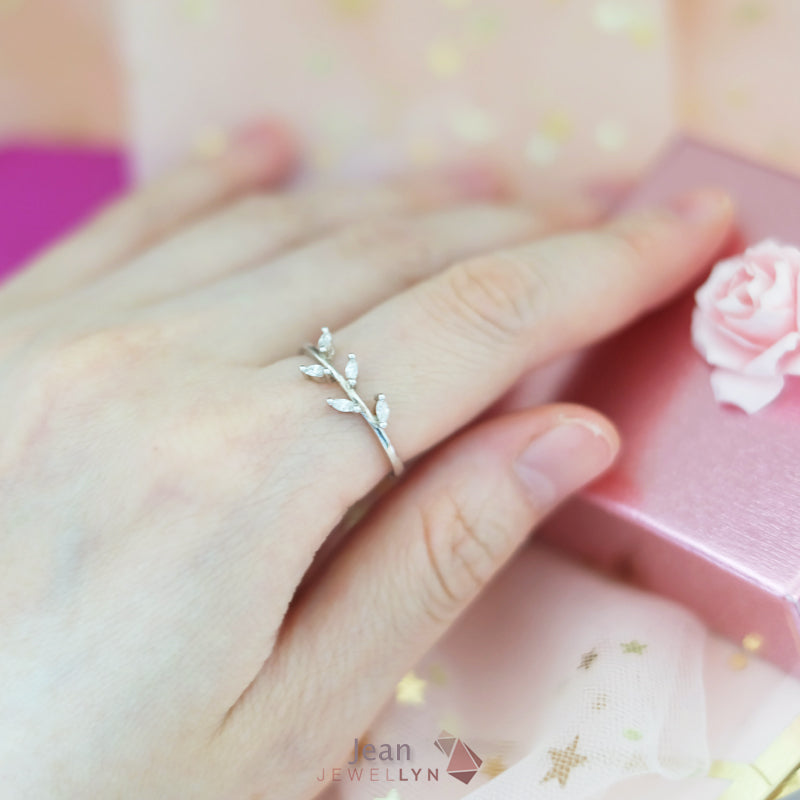 R17003 - Jean Ring – Jewellyn