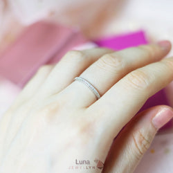 R17009 - Luna Ring