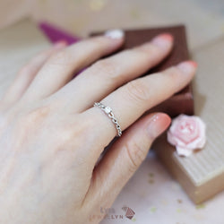 R17064 - Lyra Ring