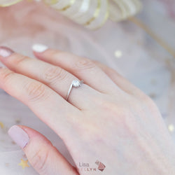 R17069 - Lisa Ring