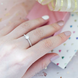 R17073 - Lita Ring