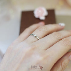 R17086 - Sally Ring