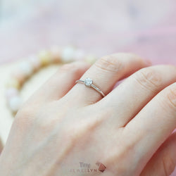 R17125 - Tiny Ring