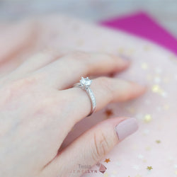 R17128 - Tesia Ring