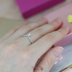 R17161 - Tiara Ring