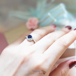 R17174 - Tawny Ring (Blue)