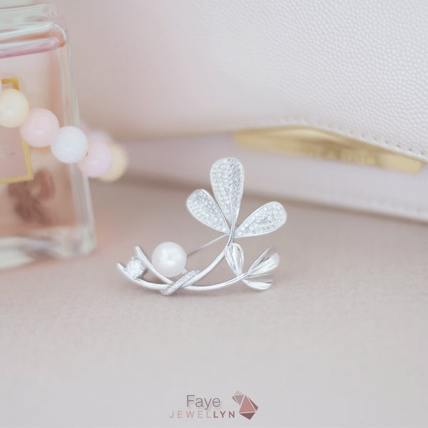 W17015 - Faye Brooch